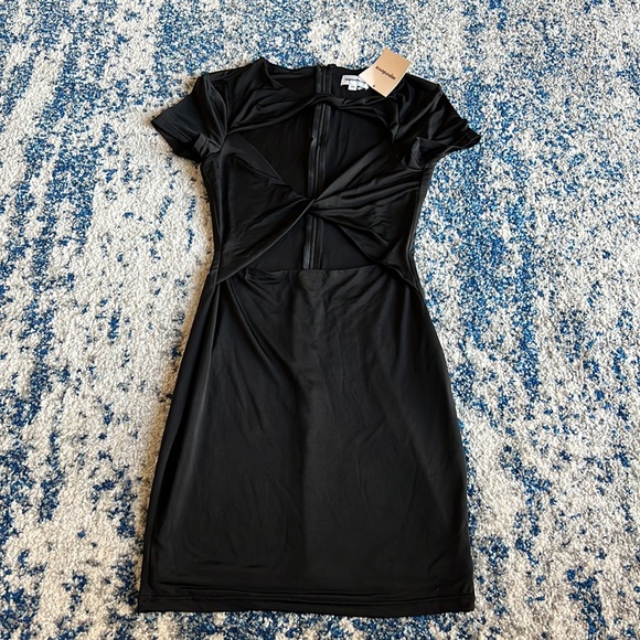 superdown Kimmie Twist Front Dress in Black XS - Picture 4 of 7
